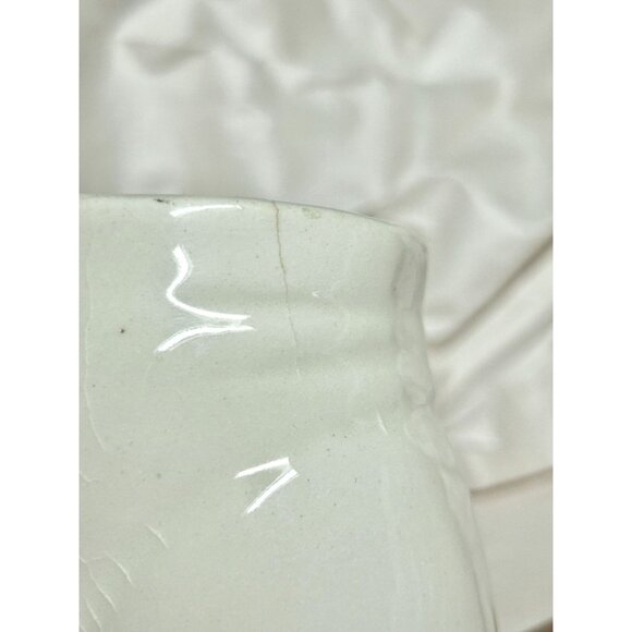 Pair of Vintage 1950's Baby Booties Ceramic Pottery Decor in White - Picture 7 of 7